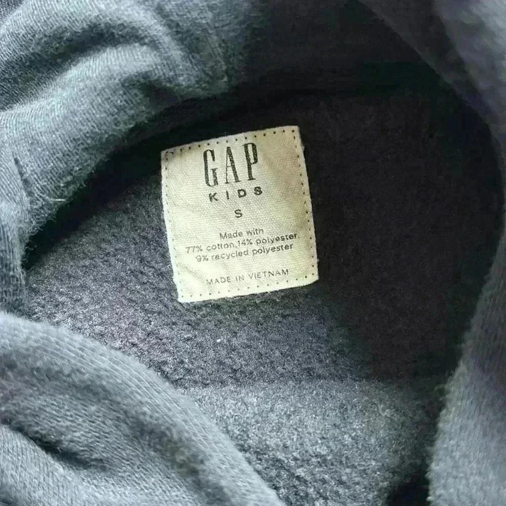 Gap Kids soccer hoodie - Picture 3 of 3